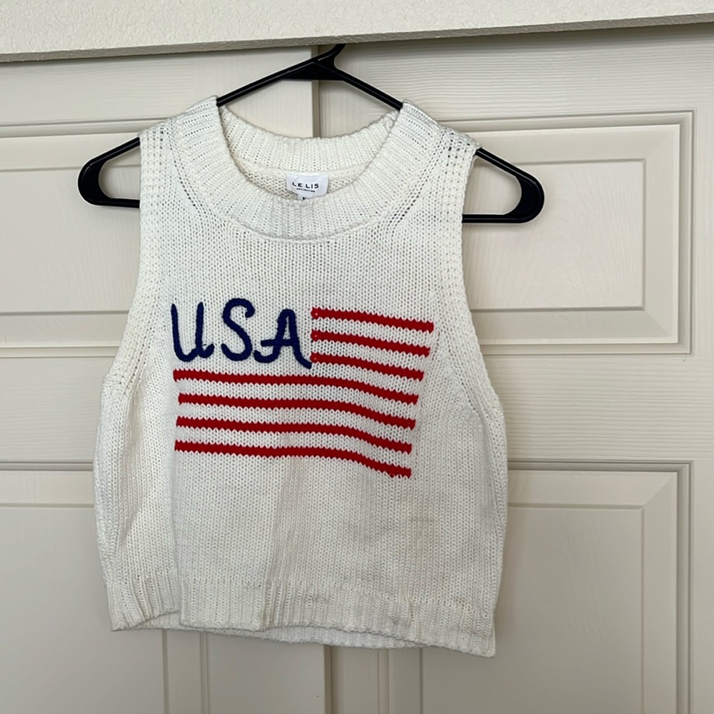 New with tags! Cream sweater vest USA + flag